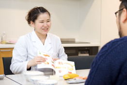 管理栄養士に記録を見せる